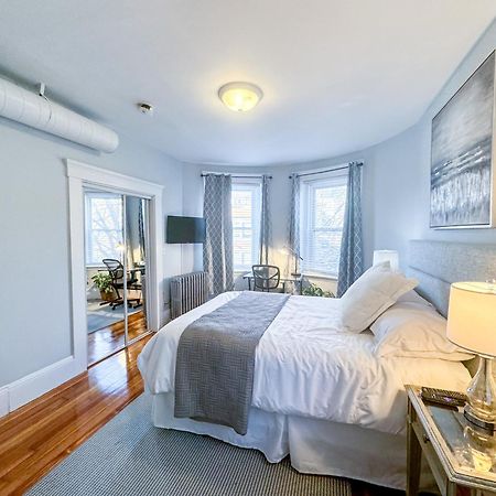 Huge,3 Bed,2Bath,Public Transport,Boston,Sleeps 9 Lägenhet Brookline Exteriör bild