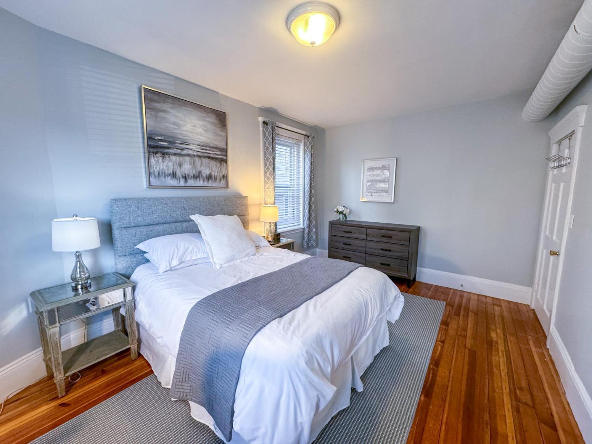 Huge,3 Bed,2Bath,Public Transport,Boston,Sleeps 9 Lägenhet Brookline Exteriör bild